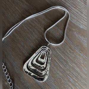 Fantastic Hammered Silver Toned Necklace